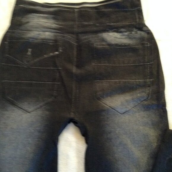 Style Black leggings w butterfly print leg M NWT - Picture 5 of 5